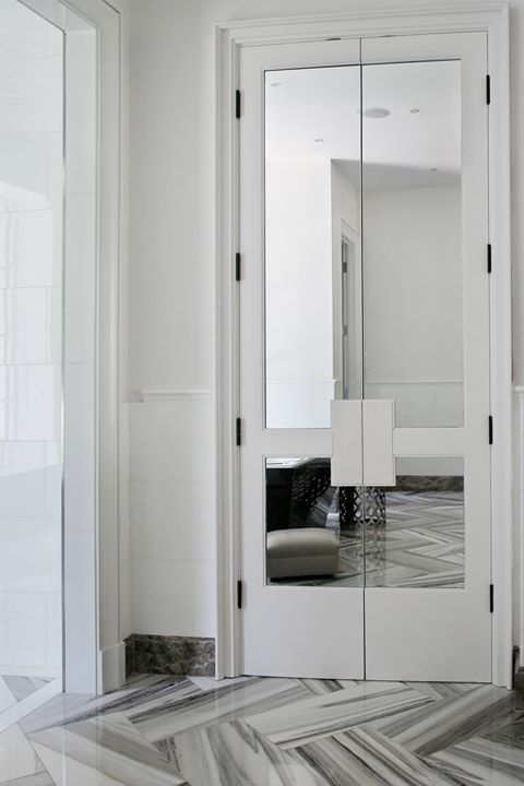 Mirrored closet door